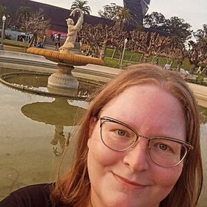 Plus sized clothing and accessories 💜